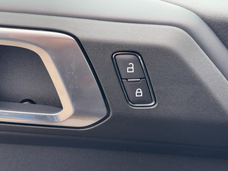 Ford Bronco Vehicle Image 17