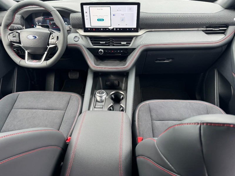 Ford Explorer Vehicle Full-screen Gallery Image 8