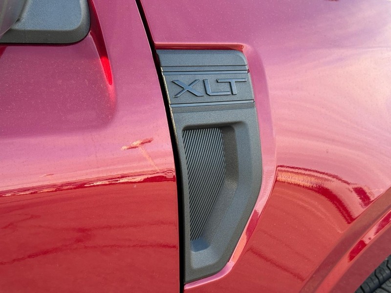 Ford Maverick Vehicle Image 05