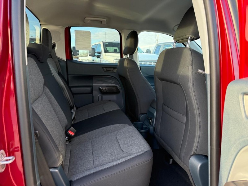 Ford Maverick Vehicle Image 06