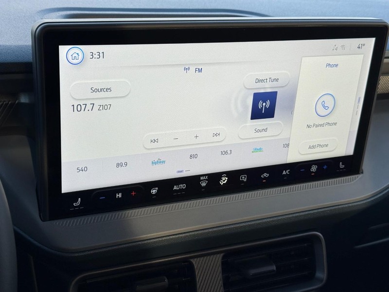 Ford Maverick Vehicle Image 11