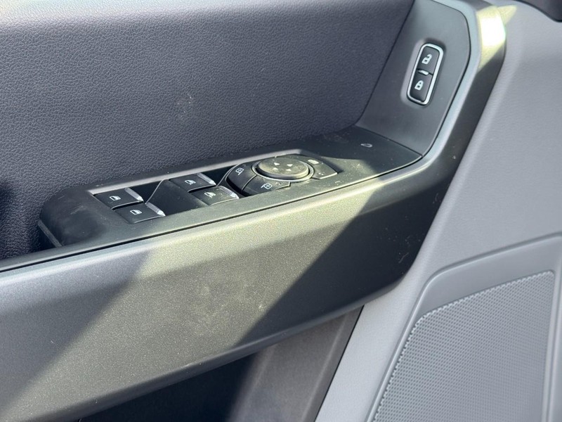 Ford Super Duty F-250 SRW Vehicle Image 10