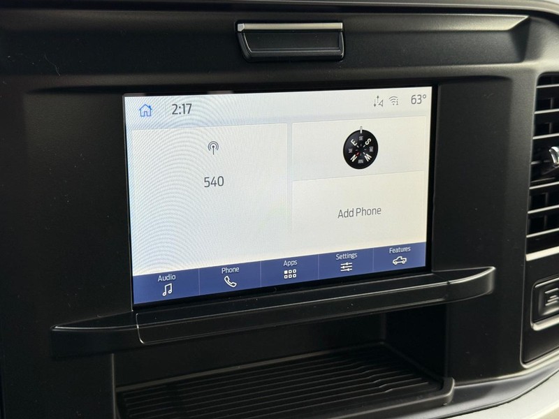 Ford Super Duty F-350 SRW Vehicle Full-screen Gallery Image 11