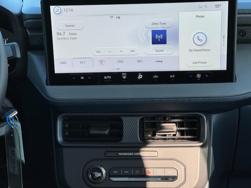 Ford Maverick Vehicle Full-screen Gallery Image 7