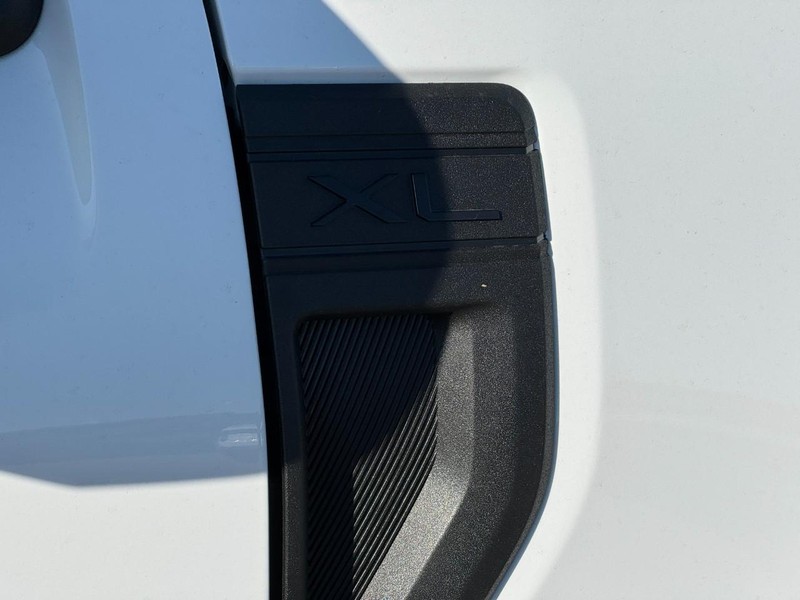 Ford Maverick Vehicle Full-screen Gallery Image 9