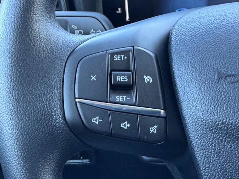 Ford Maverick Vehicle Full-screen Gallery Image 12