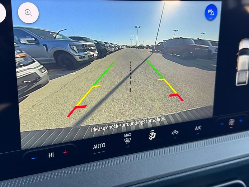 Ford Maverick Vehicle Full-screen Gallery Image 15