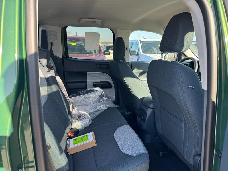 Ford Maverick Vehicle Full-screen Gallery Image 5