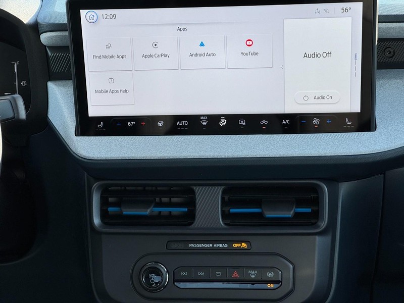 Ford Maverick Vehicle Full-screen Gallery Image 8