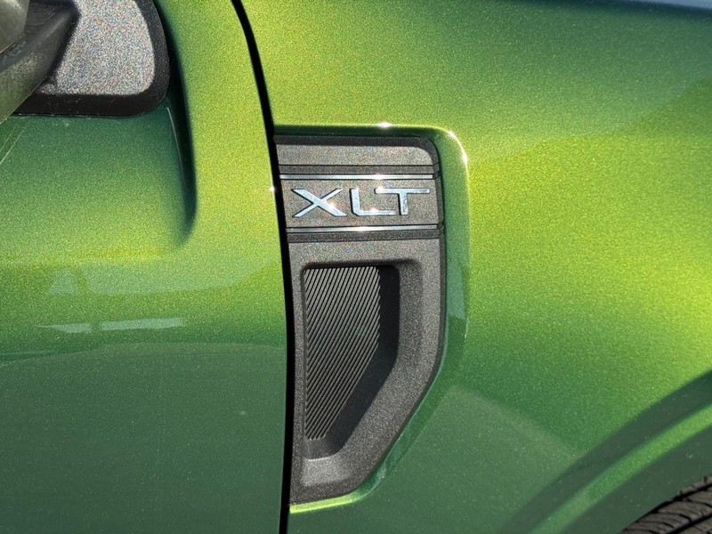 Ford Maverick Vehicle Full-screen Gallery Image 10