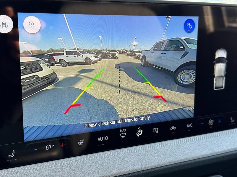 Ford Maverick Vehicle Full-screen Gallery Image 16