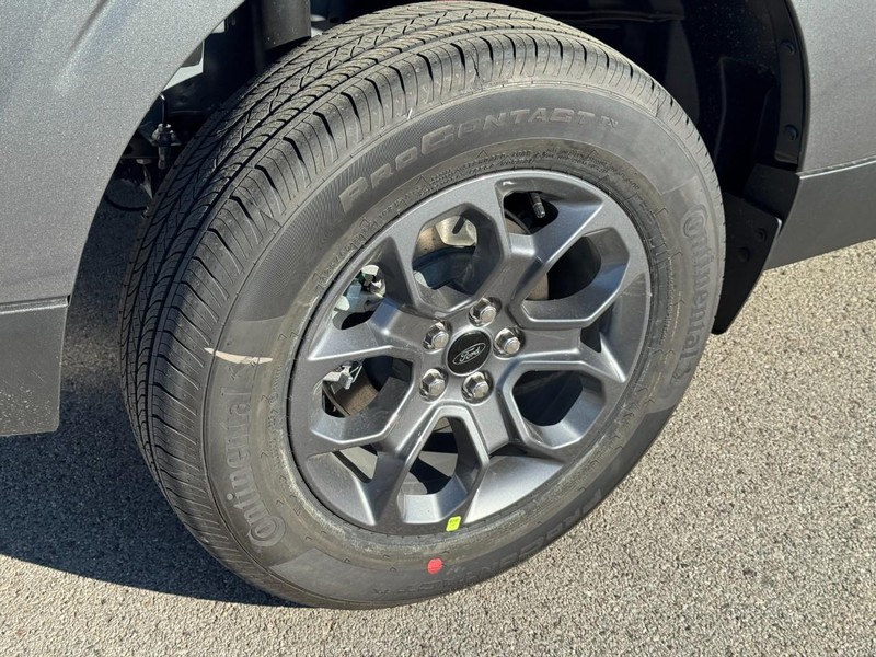 Ford Maverick Vehicle Full-screen Gallery Image 4