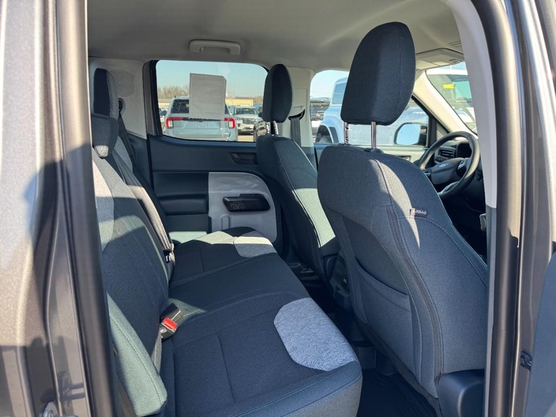 Ford Maverick Vehicle Full-screen Gallery Image 5