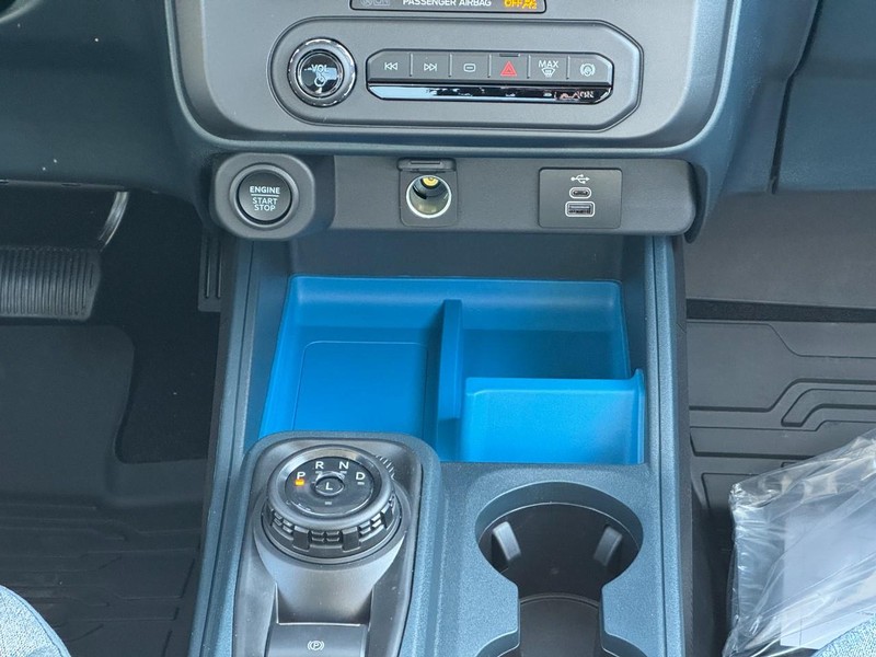 Ford Maverick Vehicle Full-screen Gallery Image 9