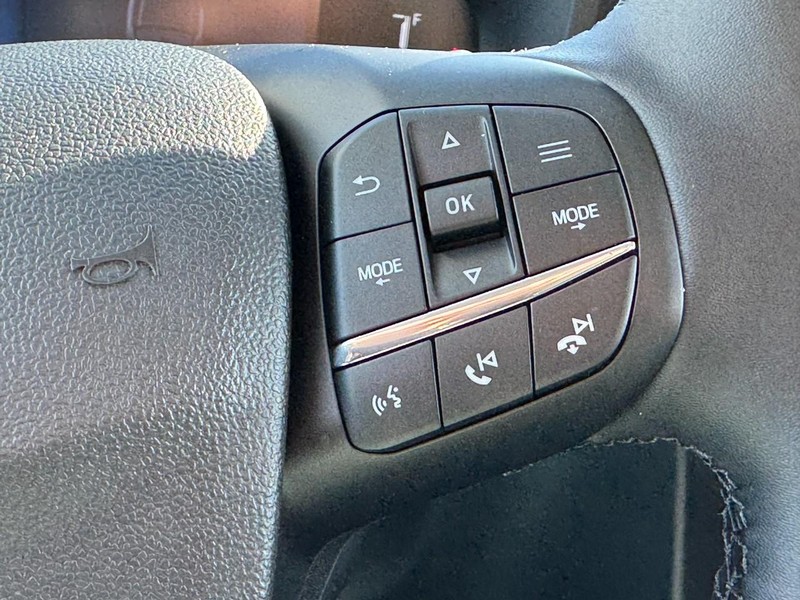 Ford Maverick Vehicle Full-screen Gallery Image 14