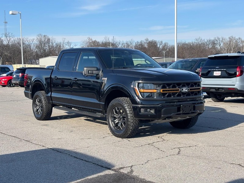 Ford F-150 Vehicle Full-screen Gallery Image 2