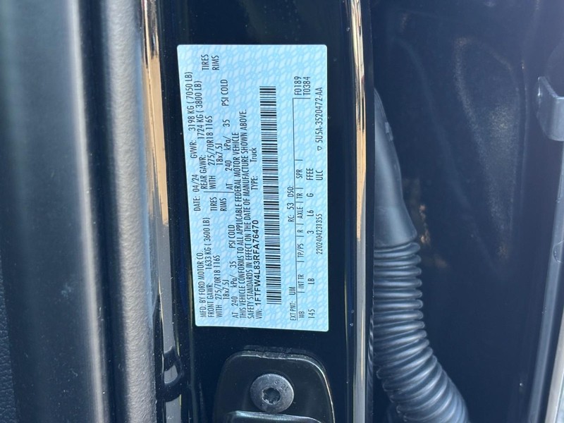 Ford F-150 Vehicle Full-screen Gallery Image 26