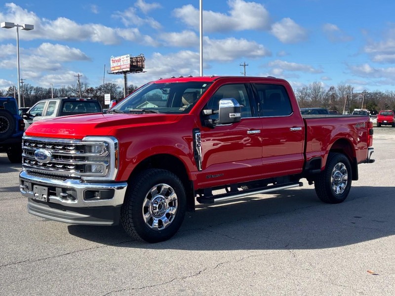 Ford Super Duty F-350 SRW Vehicle Full-screen Gallery Image 8