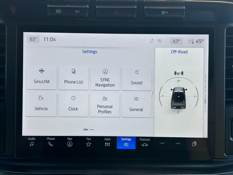 Ford Super Duty F-350 SRW Vehicle Full-screen Gallery Image 13