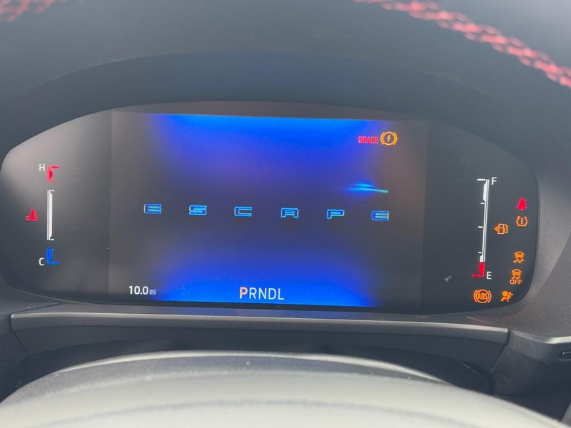 Ford Escape Vehicle Full-screen Gallery Image 13