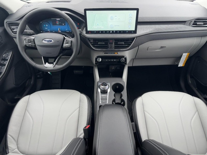 Ford Escape Vehicle Full-screen Gallery Image 6