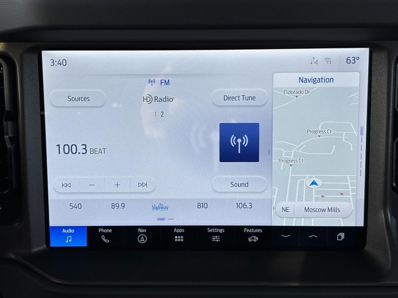 Ford Bronco Vehicle Full-screen Gallery Image 8