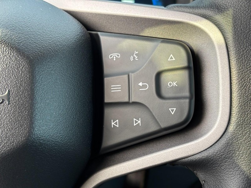 Ford Bronco Vehicle Full-screen Gallery Image 13