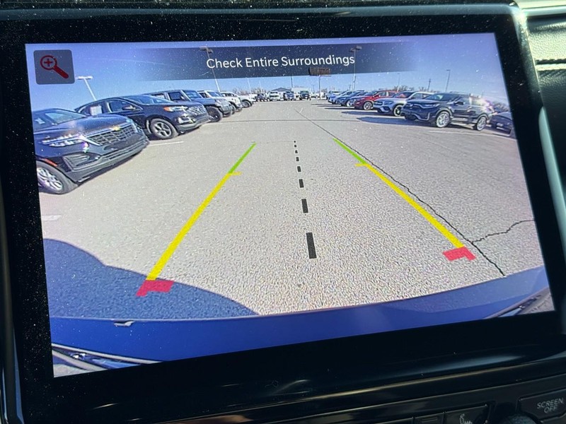 Jeep Grand Cherokee L Vehicle Full-screen Gallery Image 22