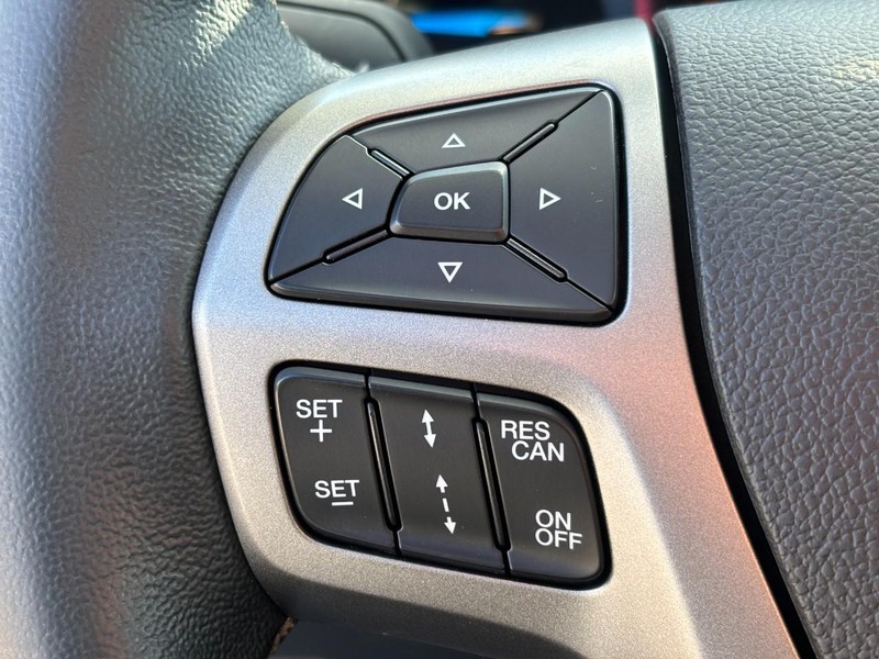 Ford Ranger Vehicle Full-screen Gallery Image 17