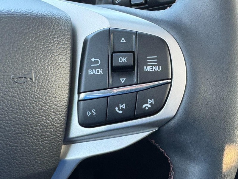 Ford Explorer Vehicle Full-screen Gallery Image 14