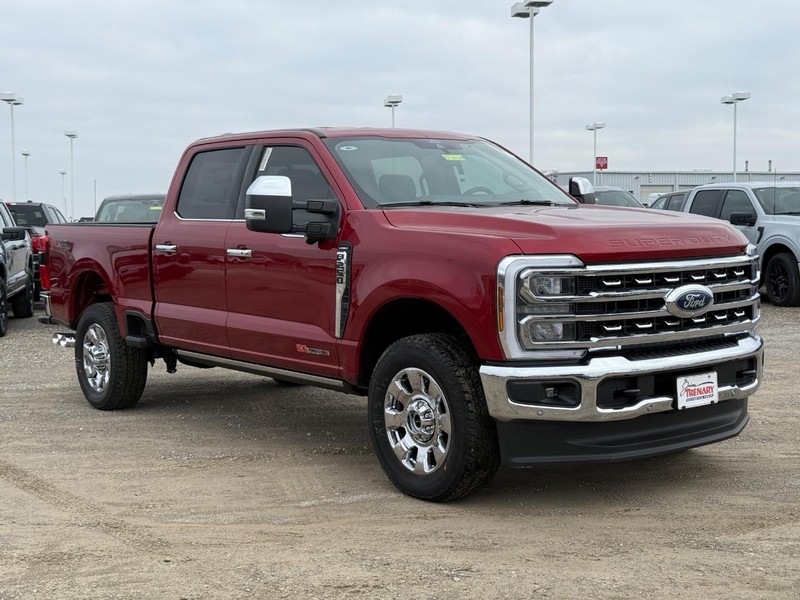 Ford Super Duty F-250 SRW Vehicle Full-screen Gallery Image 2