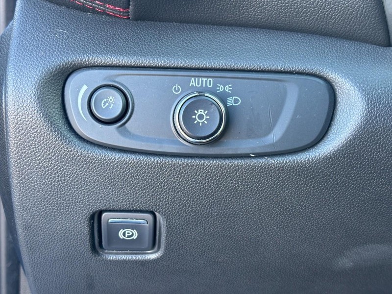 Chevrolet Blazer Vehicle Image 16