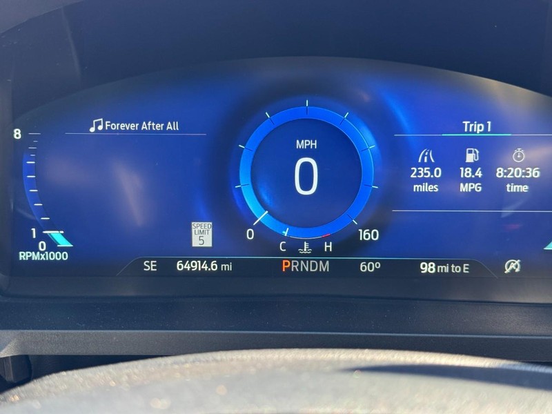 Ford Explorer Vehicle Image 21