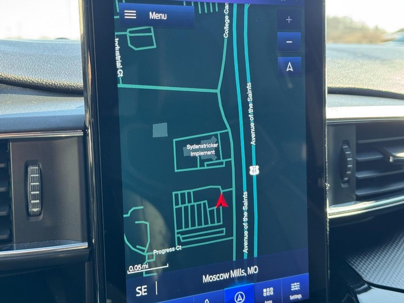 Ford Explorer Vehicle Image 22