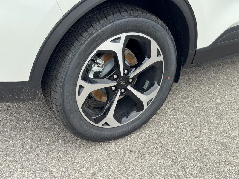 Ford Escape Vehicle Image 04