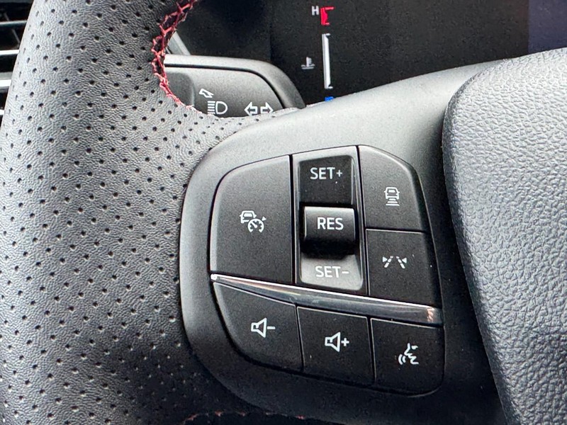 Ford Escape Vehicle Image 12