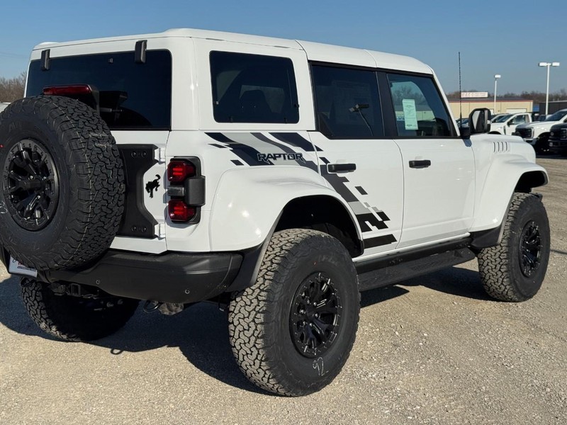 Ford Bronco Vehicle Image 03