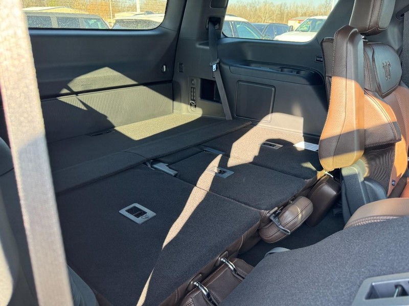 Ford Expedition Vehicle Image 06