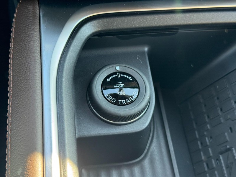 Ford Expedition Vehicle Image 17