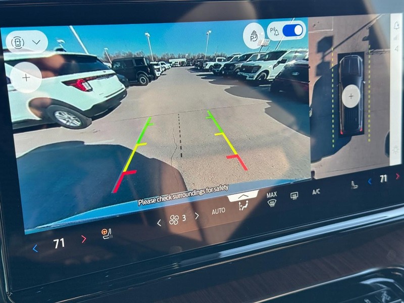 Ford Expedition Vehicle Image 18