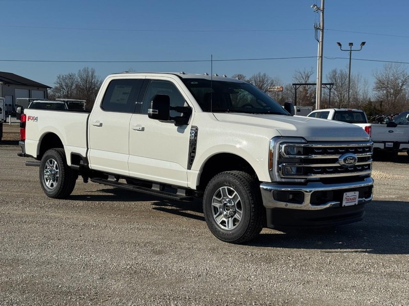 Ford Super Duty F-250 SRW Vehicle Image 02