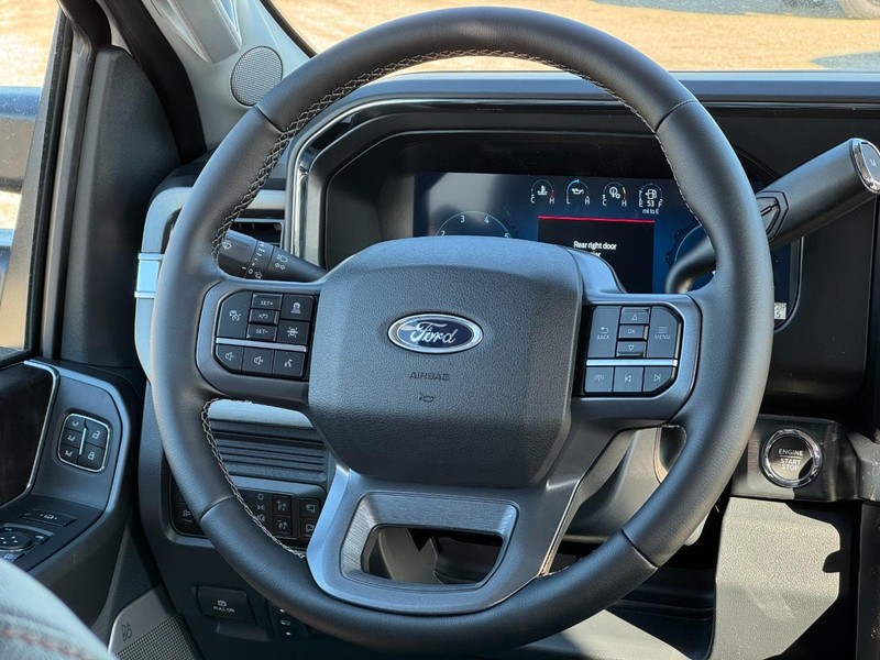 Ford Super Duty F-250 SRW Vehicle Image 08