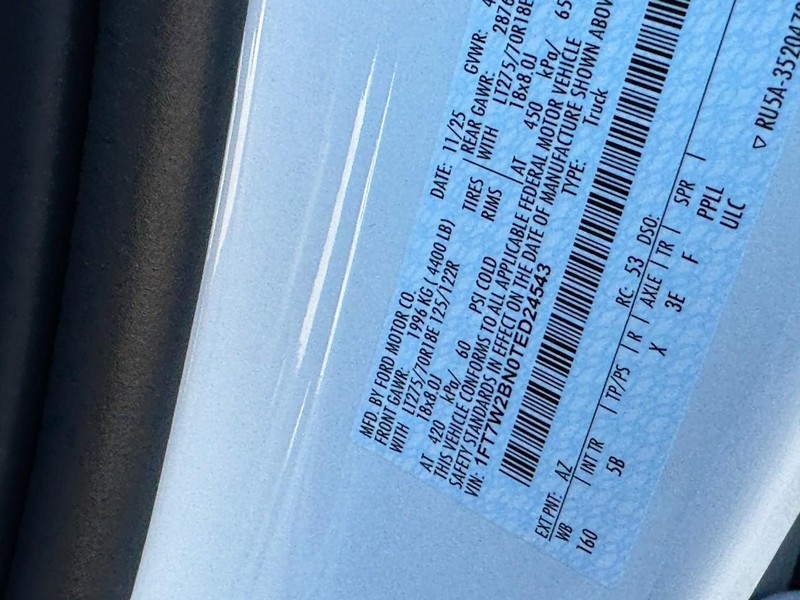 Ford Super Duty F-250 SRW Vehicle Image 21