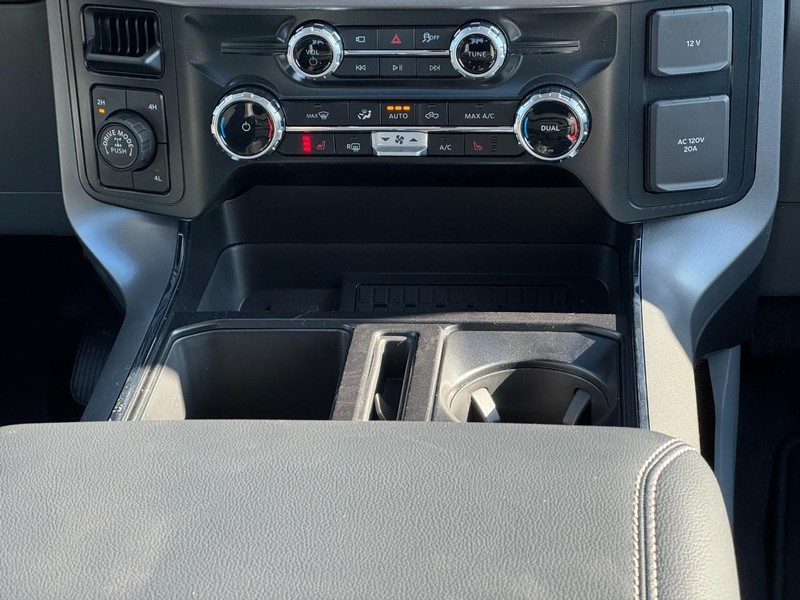 Ford F-150 Vehicle Image 10