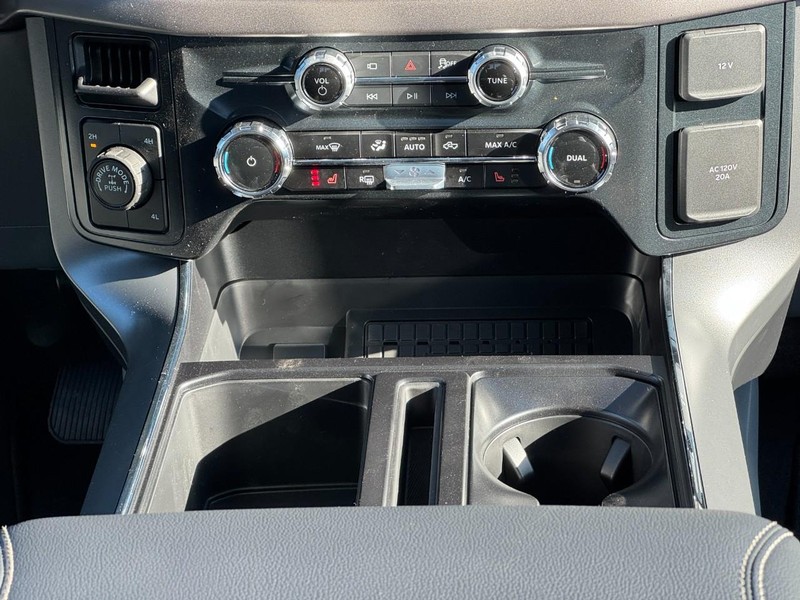 Ford F-150 Vehicle Image 09