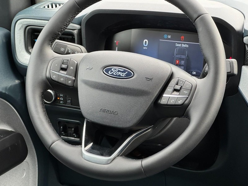 Ford Maverick Vehicle Image 08