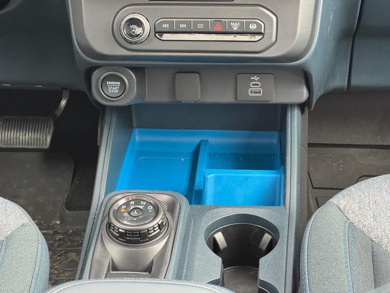 Ford Maverick Vehicle Image 10