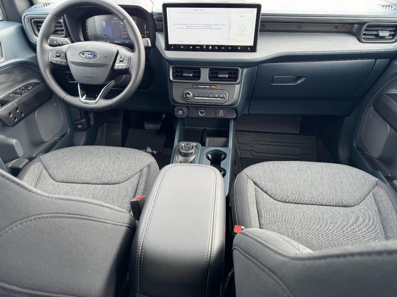 Ford Maverick Vehicle Image 06