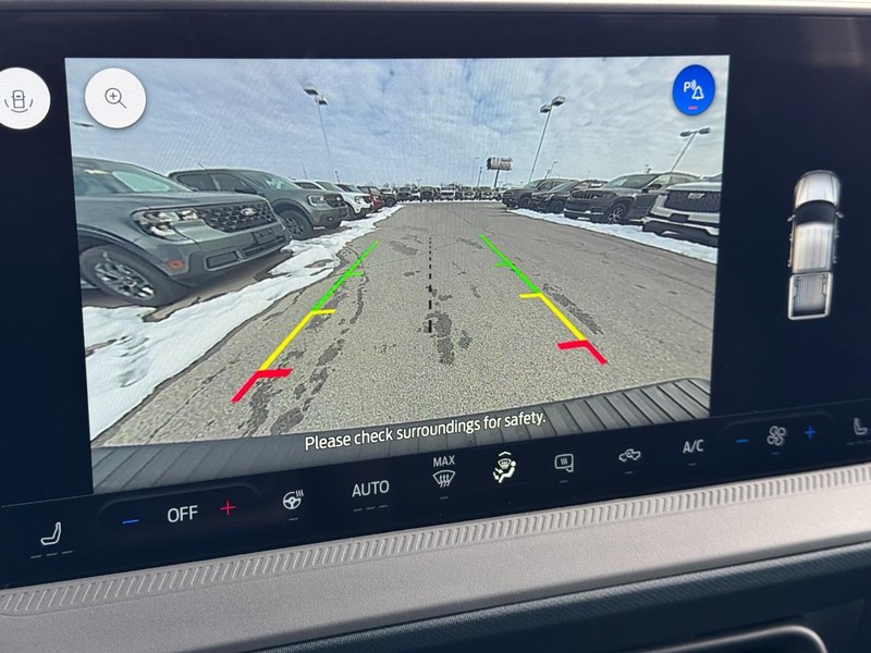 Ford Maverick Vehicle Image 16