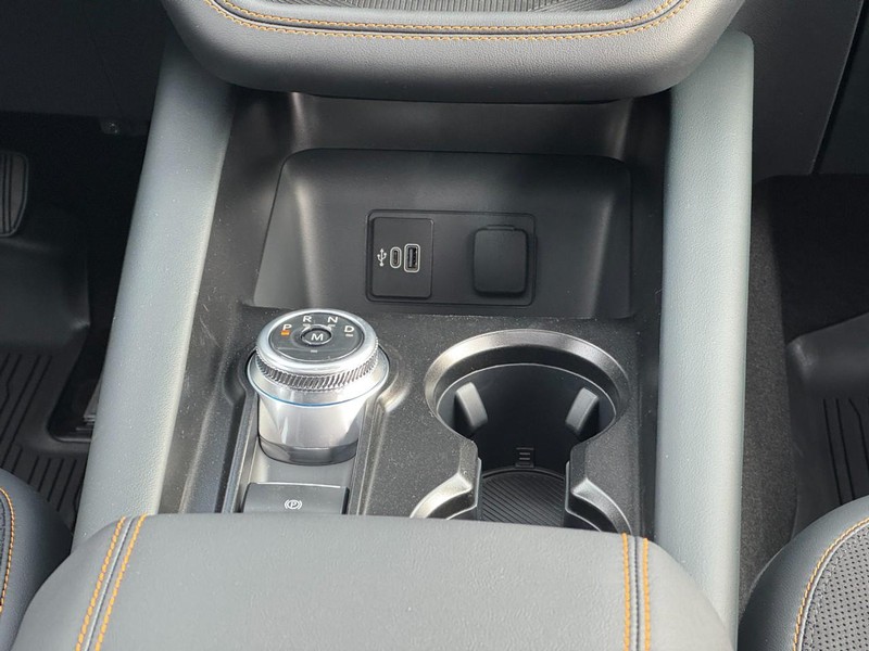 Ford Explorer Vehicle Image 10